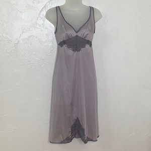 Vintage Vassarette nylon lace trimmed Slip dress size 34 Large EUC